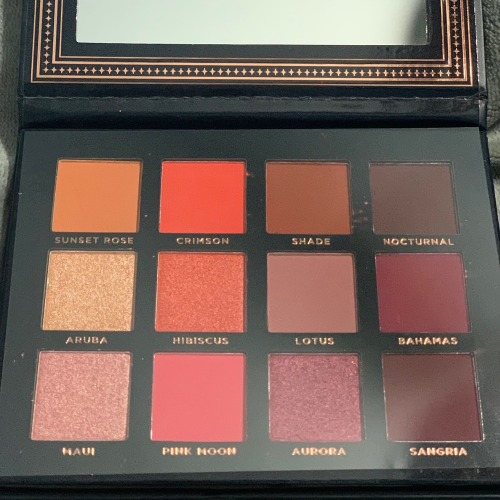 Ace Beaute Scarlet Dusk Palette
